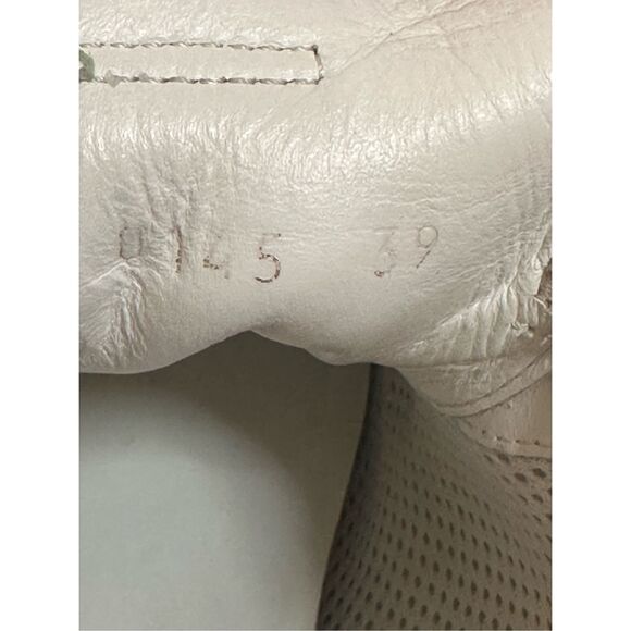 Louis Vuitton White/Grey Suede And Leather Run Away Low Top Sneakers Size  39 US - Picture 9 of 10